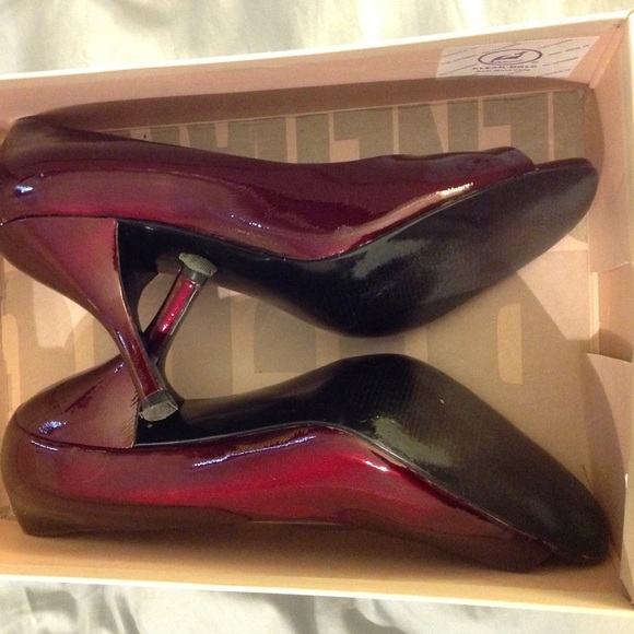 BCBG :: Dark Ruby Red Slippers - Picture 4 of 7