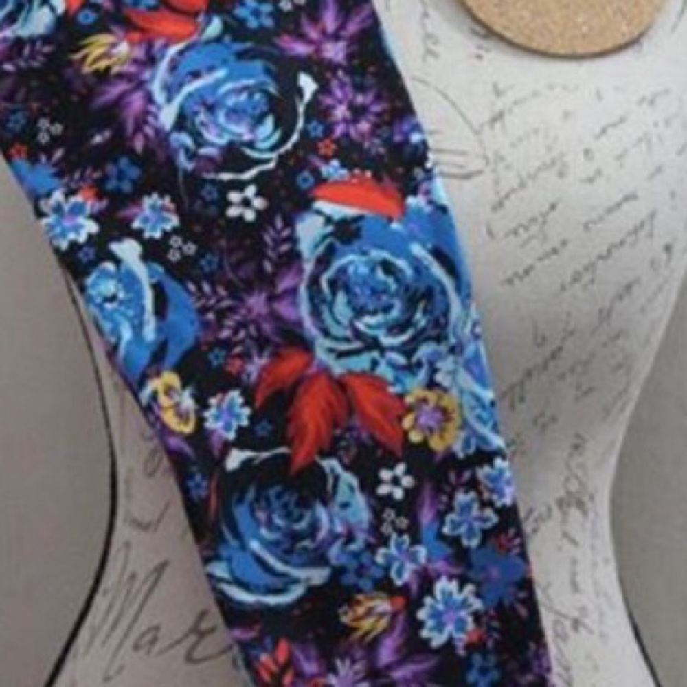 TC BNWT LuLaRoe Leggings roses Unicorns