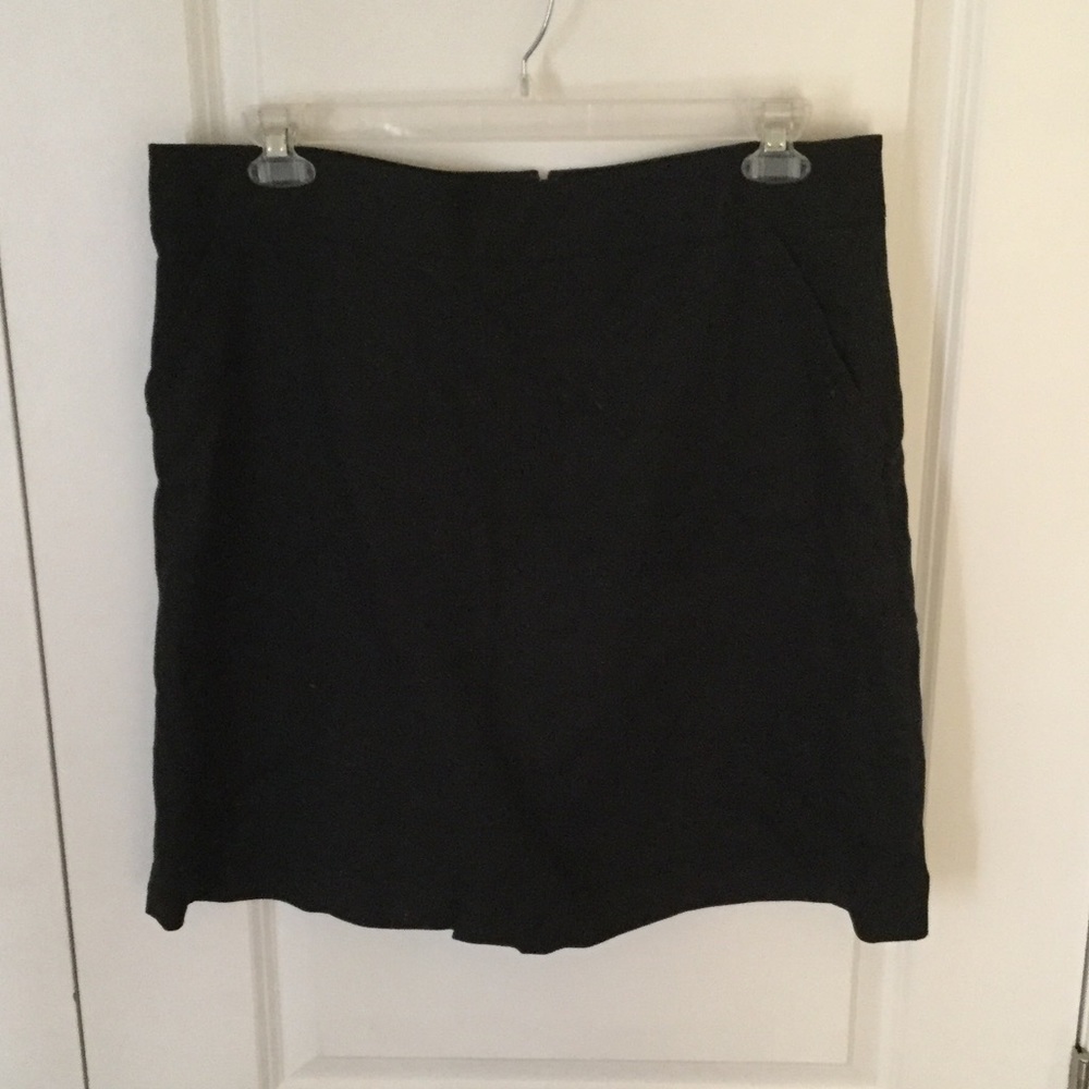 Black Skirt w/ Pockets