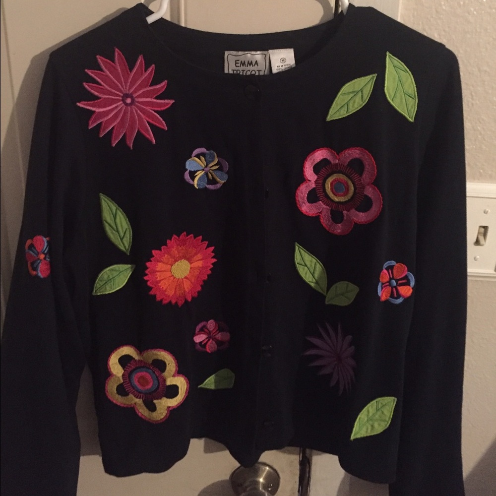 Emma Tricot embroidered top