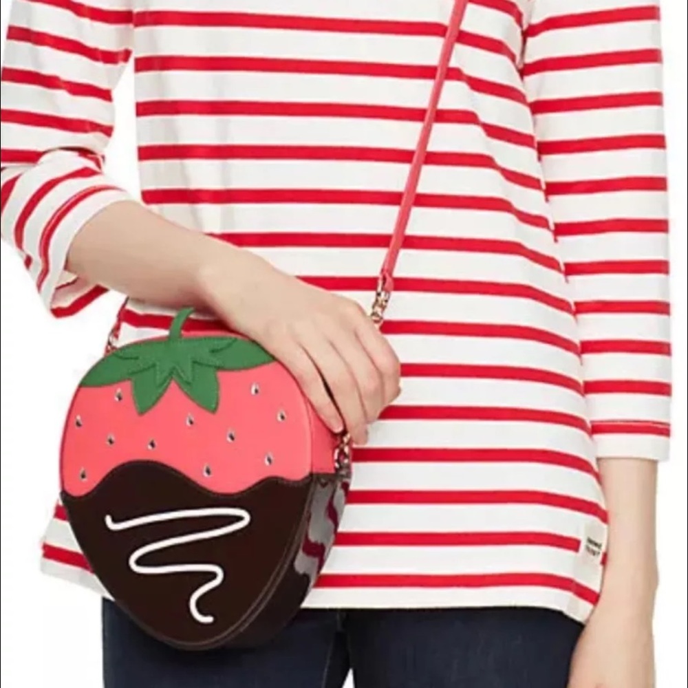 NWT Kate Spade chocolate dipped strawberry bag - Picture 2 of 2
