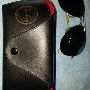 RAYBAN WAYFARER SUNGLASSES