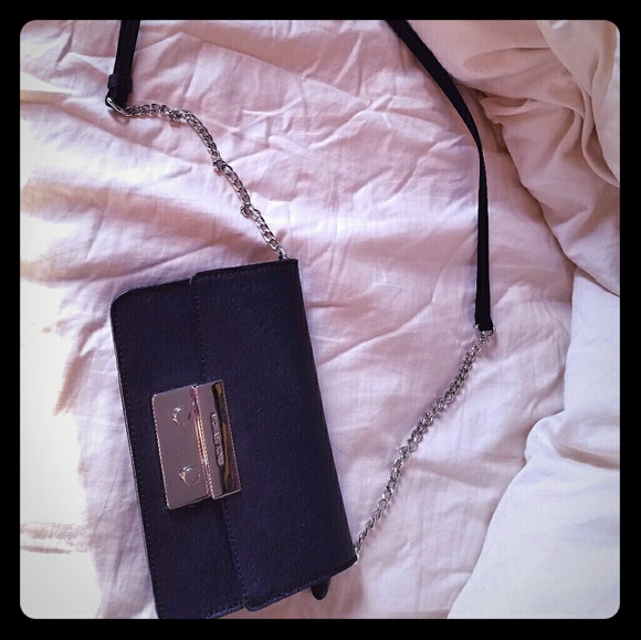 Michael Khors Purse - Picture 1 of 1