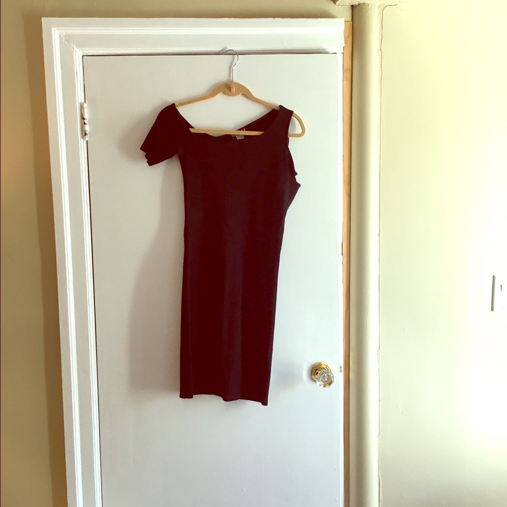 Helmet cute fitted little black dress!