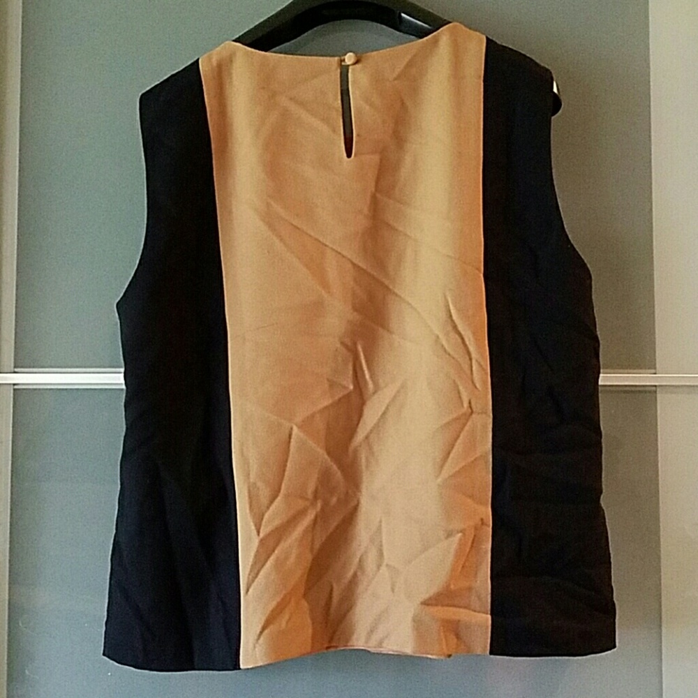Sleeveless Top - Picture 3 of 5