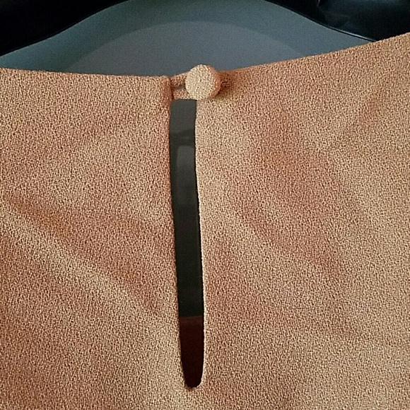 Sleeveless Top - Picture 5 of 5