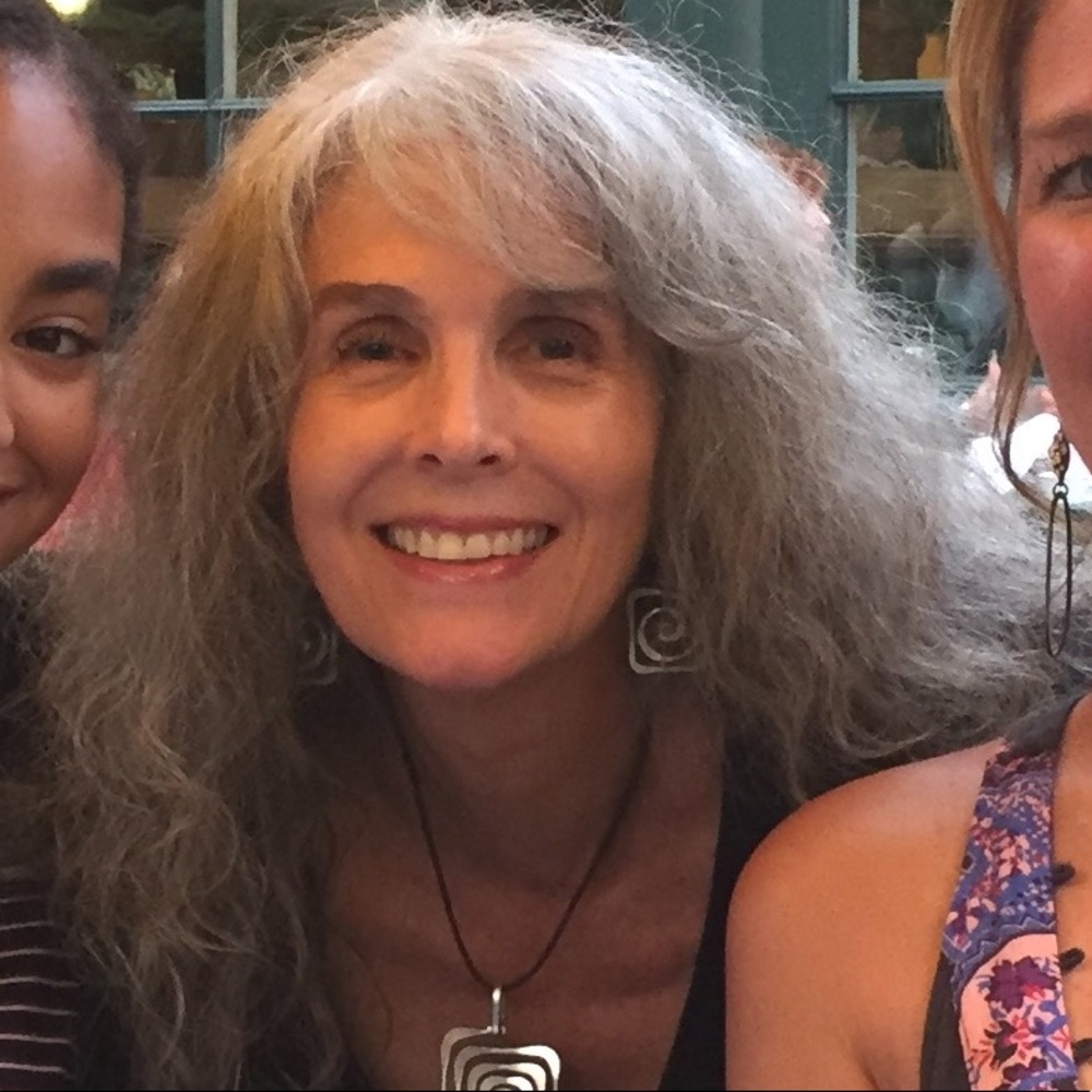 Meet your Posher, Carla