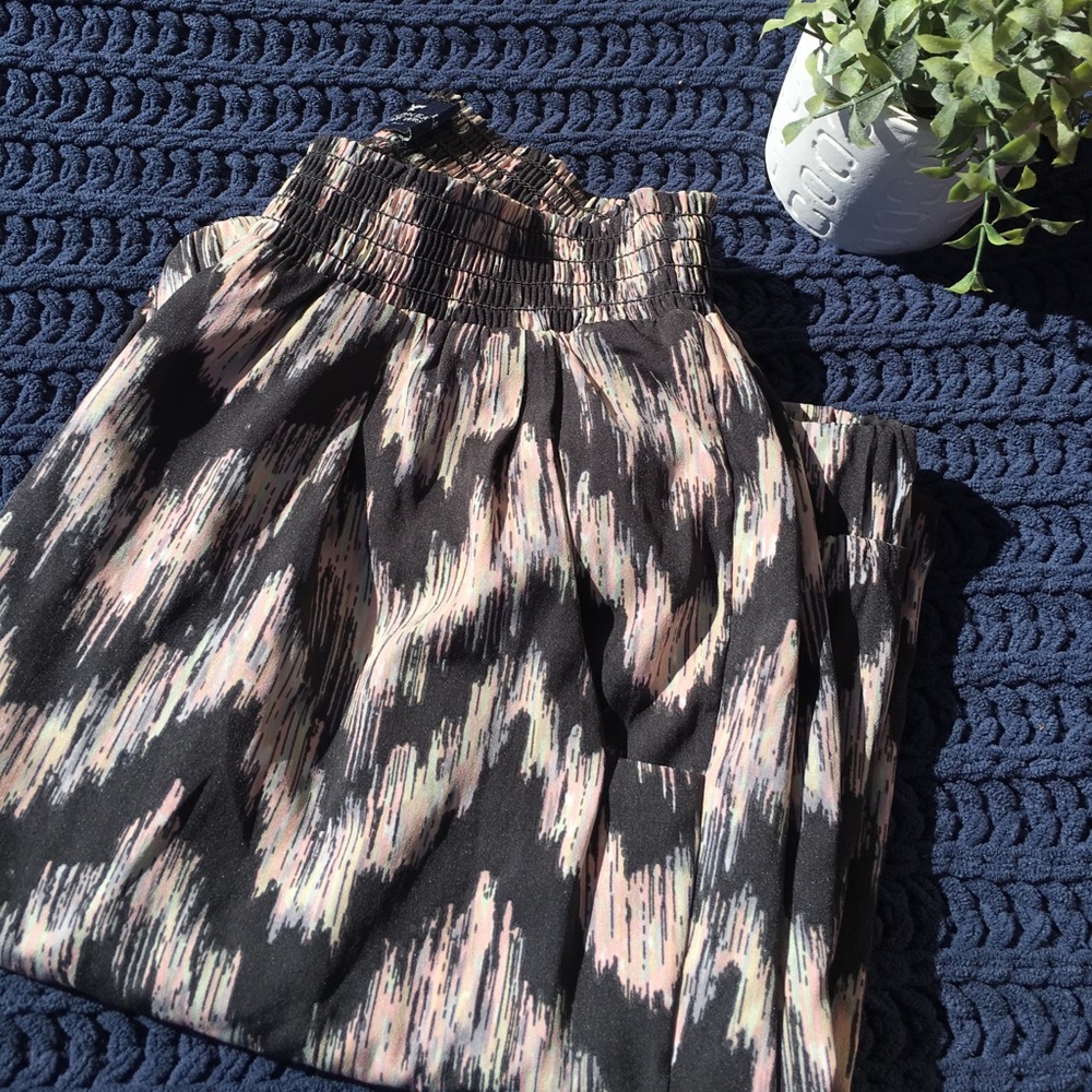 Lightweight jogger style pants with elastic waist