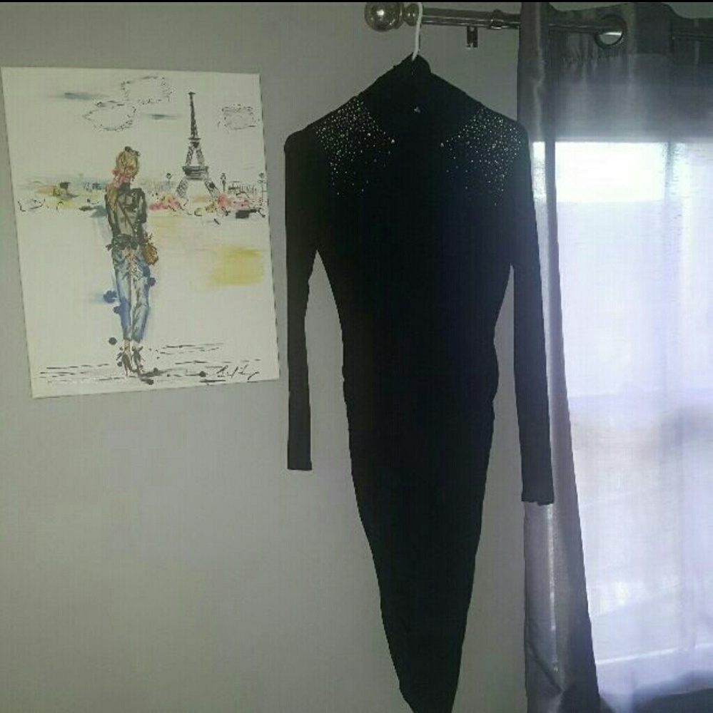 NEW Vince Camuto fitted rhinestone dress