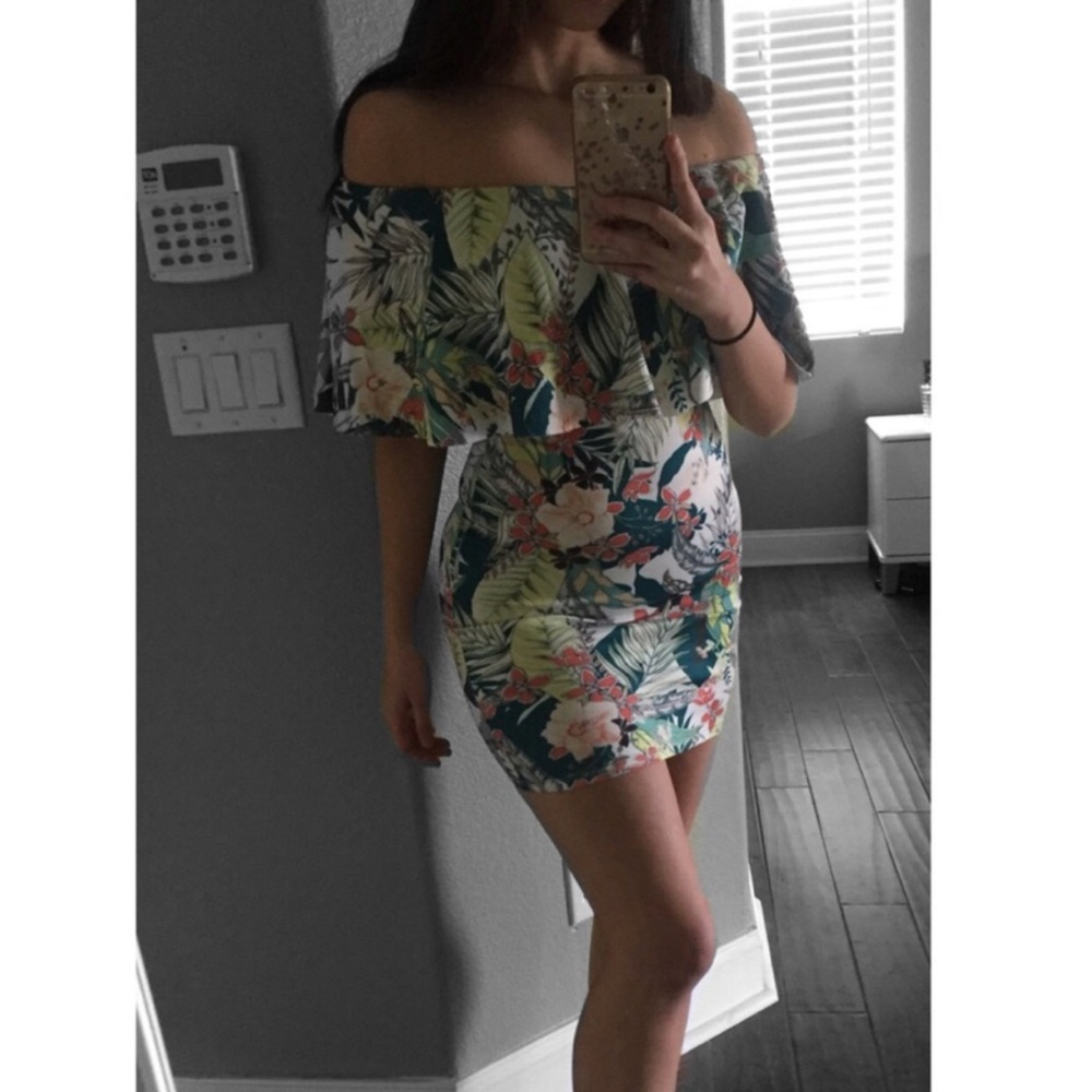 ❤Short Off the Shoulder Floral Dress❤