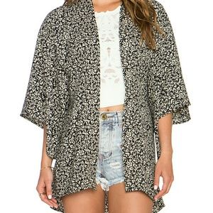 Tie Back Kimono in Black and Cream w/ tie belt