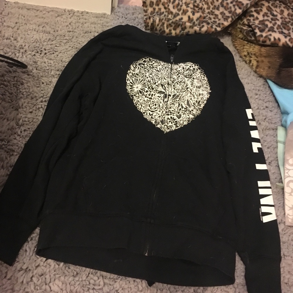 Oversized black VS jacket with detailed heart
