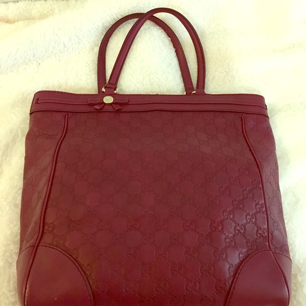 Gucci leather burgundy classic brand new with tag