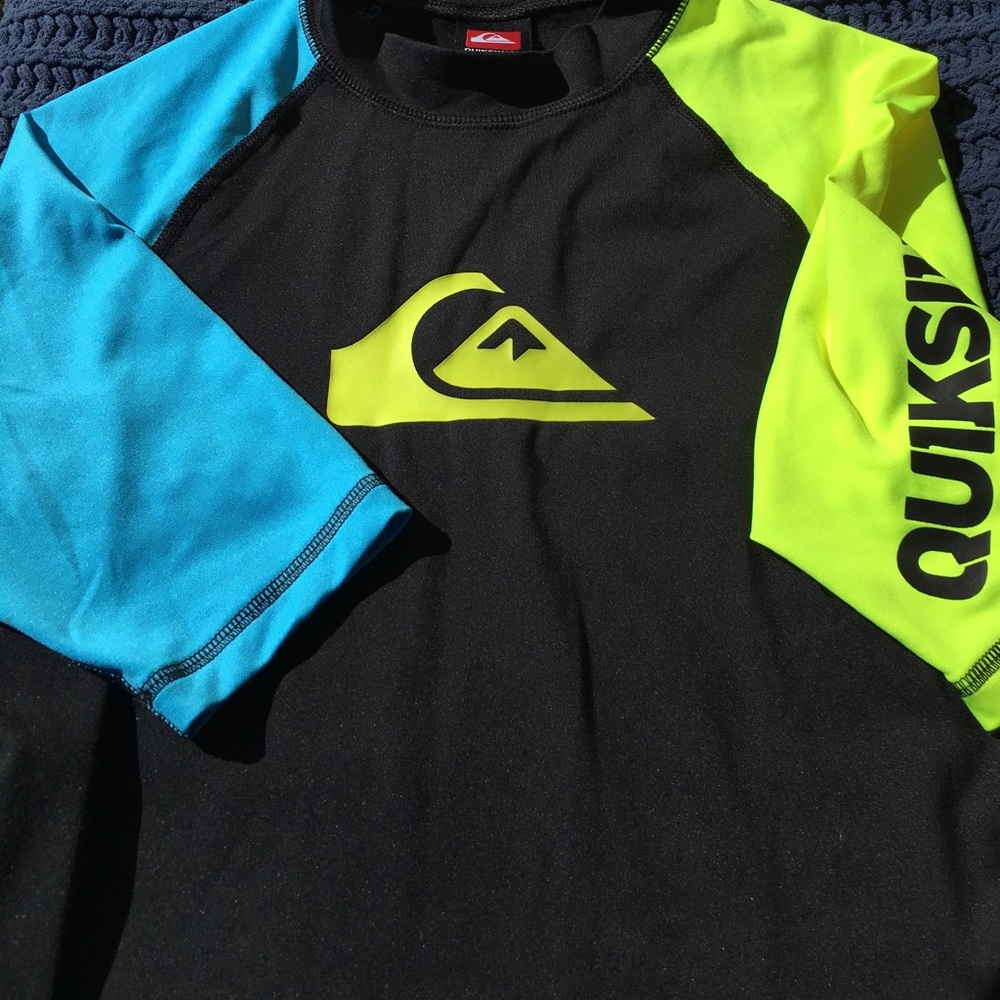 Quicksilver rash guard