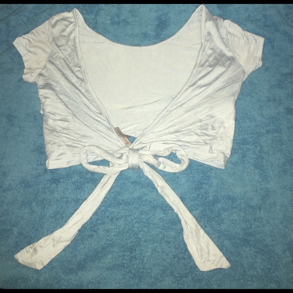 Baby blue tie up crop top!