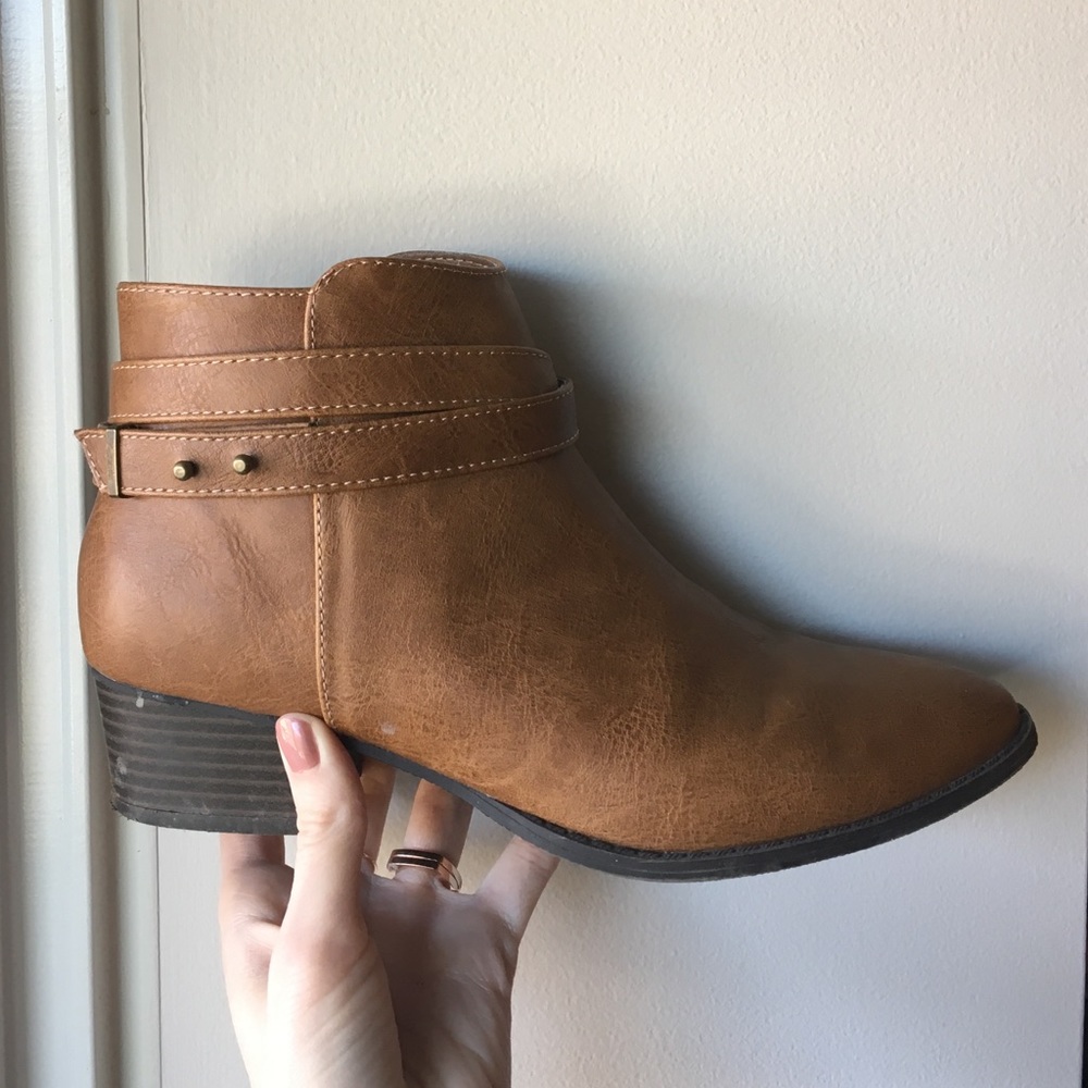 LC Tan Boots