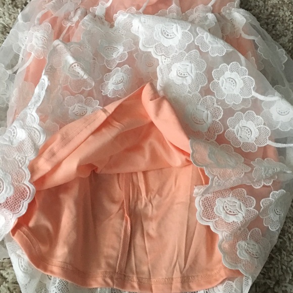 🌸 Sale!✨✨ Peach and white lace dress - Picture 3 of 7