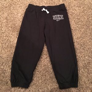 Nike cotton capri pant in Blk SZ-XS