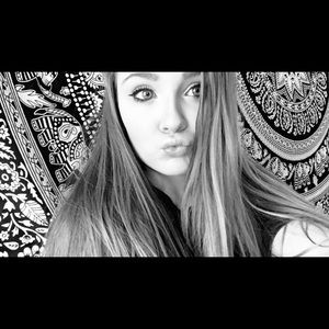 Meet your Posher, Taylor