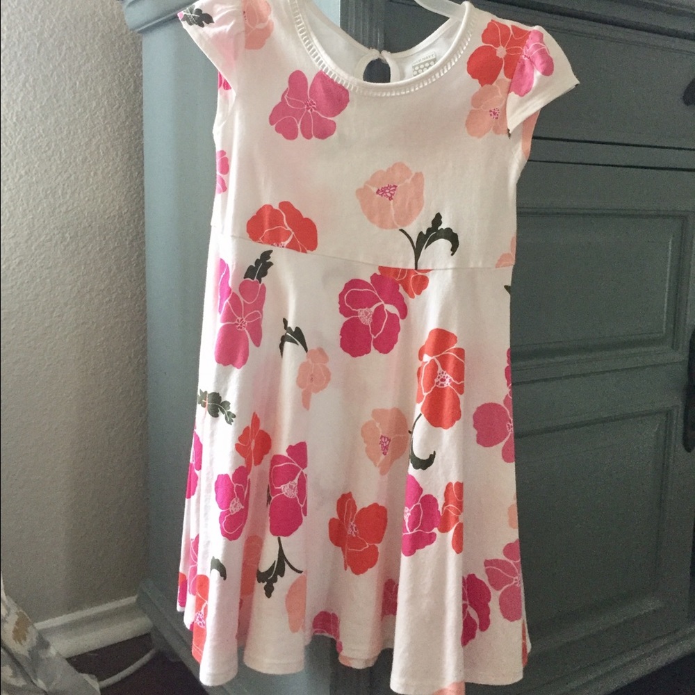 Old Navy little girl dress-- white with flowers