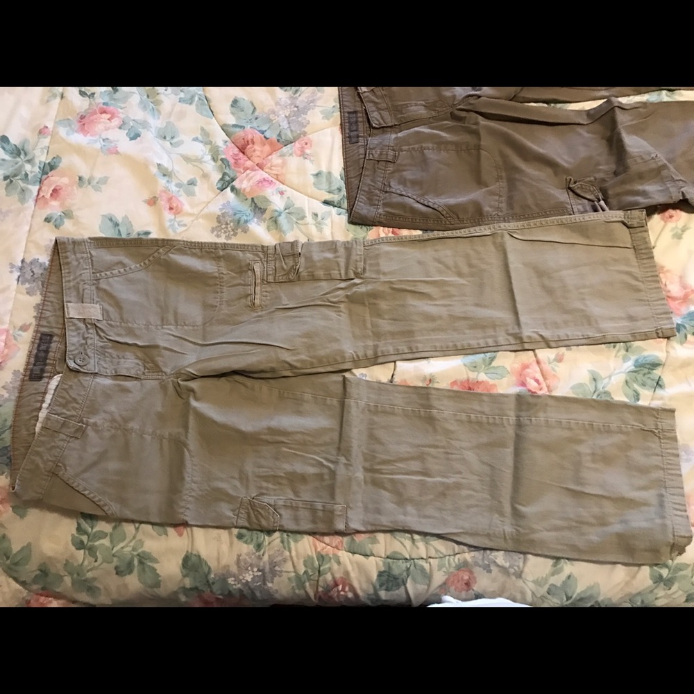 🔒SOLD🔒Dickies Women's Relaxed Cargo Jeans