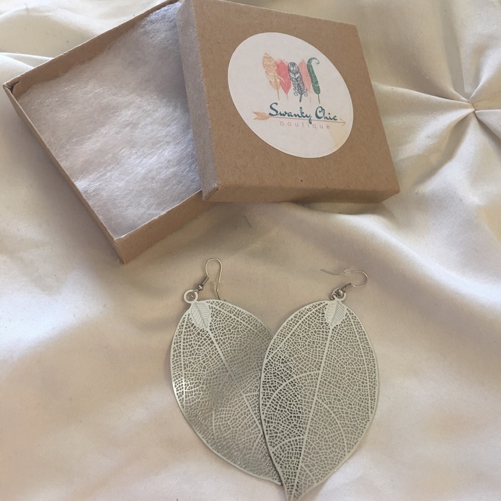 Silver leaf earrings