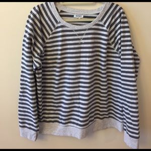 Like new!! Old Navy light weight sweatshirt- XL