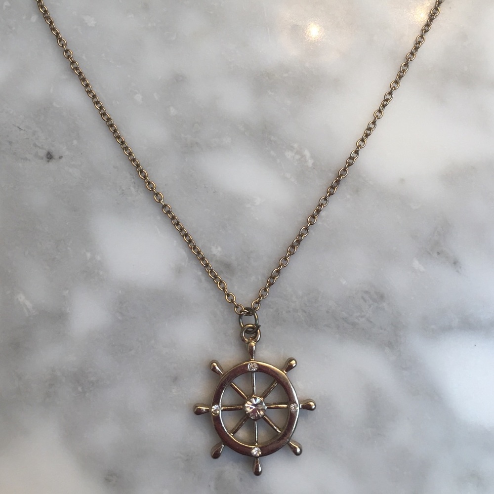 Anchor necklace