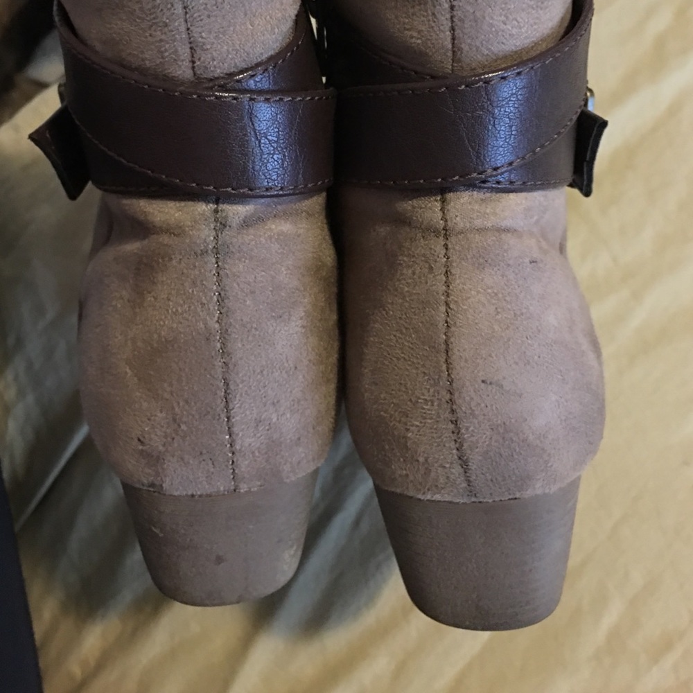 Booties - Picture 3 of 4