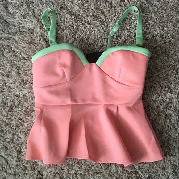 Tops - ☀️ super summer sale ☀️ peach and mint peplum
