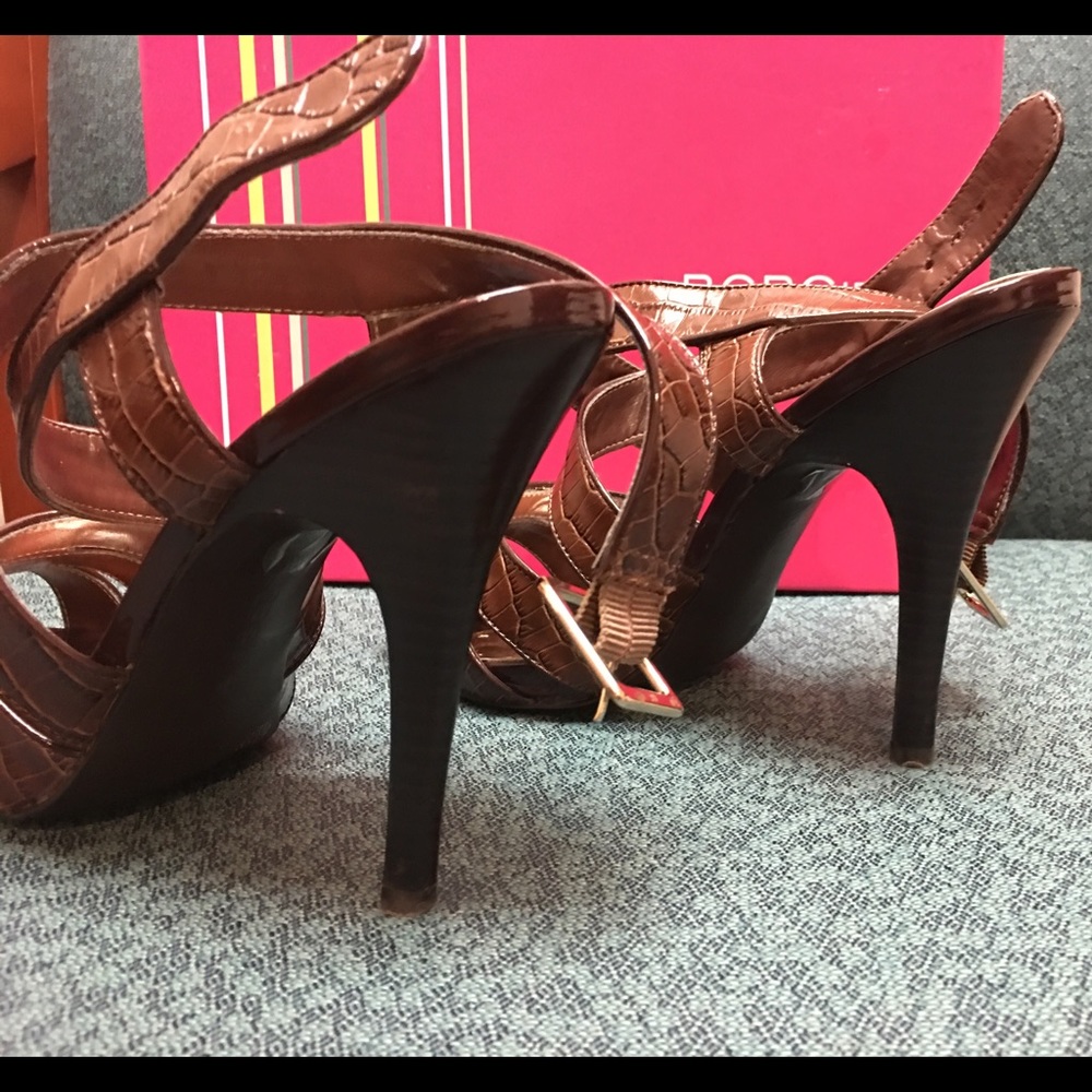 BCBGirls Famous Pump - Picture 4 of 4