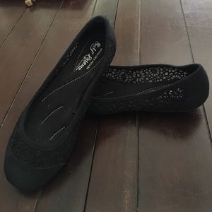 Brand new black flats