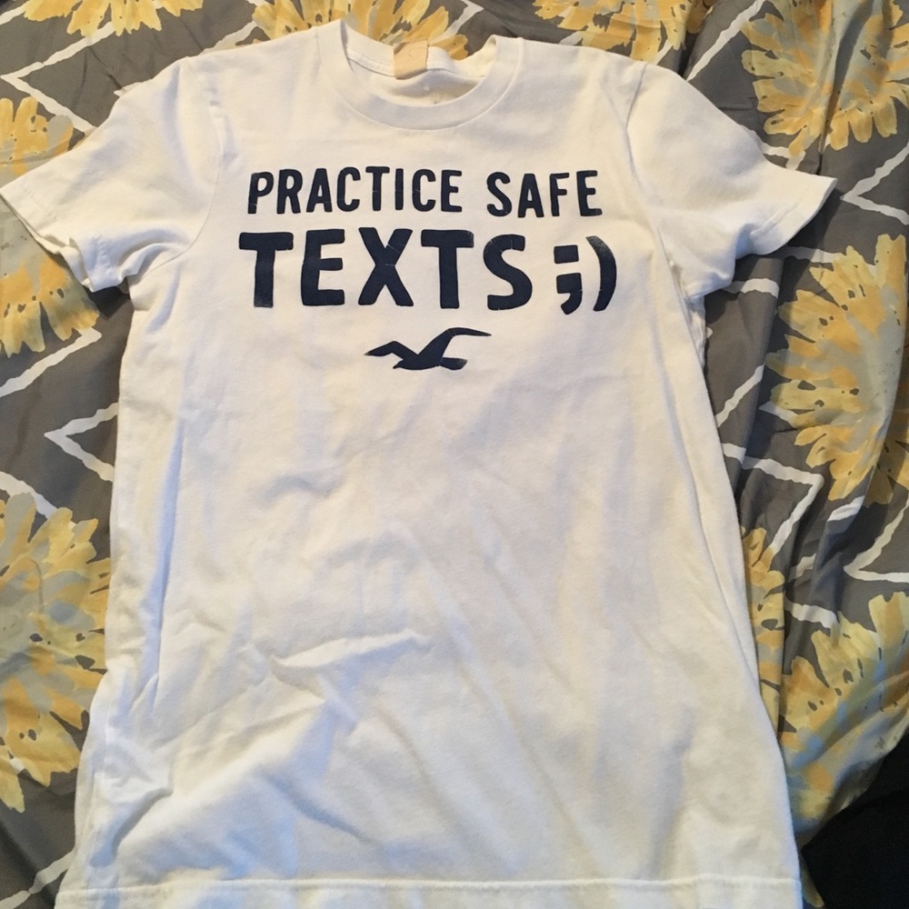 Hollister T