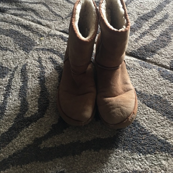 UGG Shoes - tan uggs