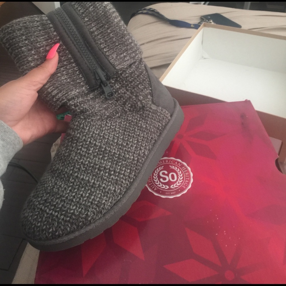 grey warm boots Authentic American Heritage