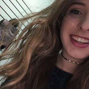Meet your Posher, Abby