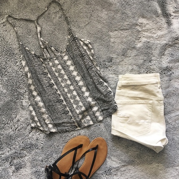 ❗️SOLD ❗️UO Racerback tank - Picture 1 of 2