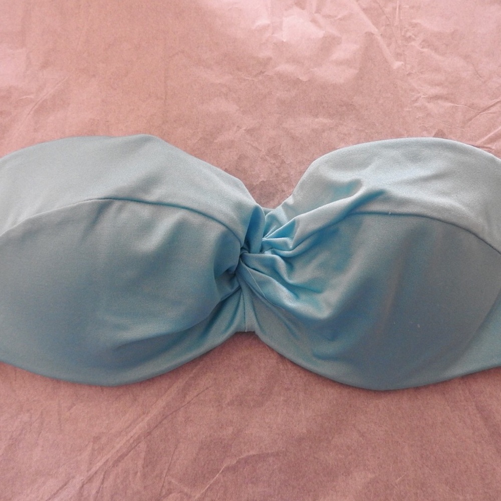 VS Strapless Bikini Top👙