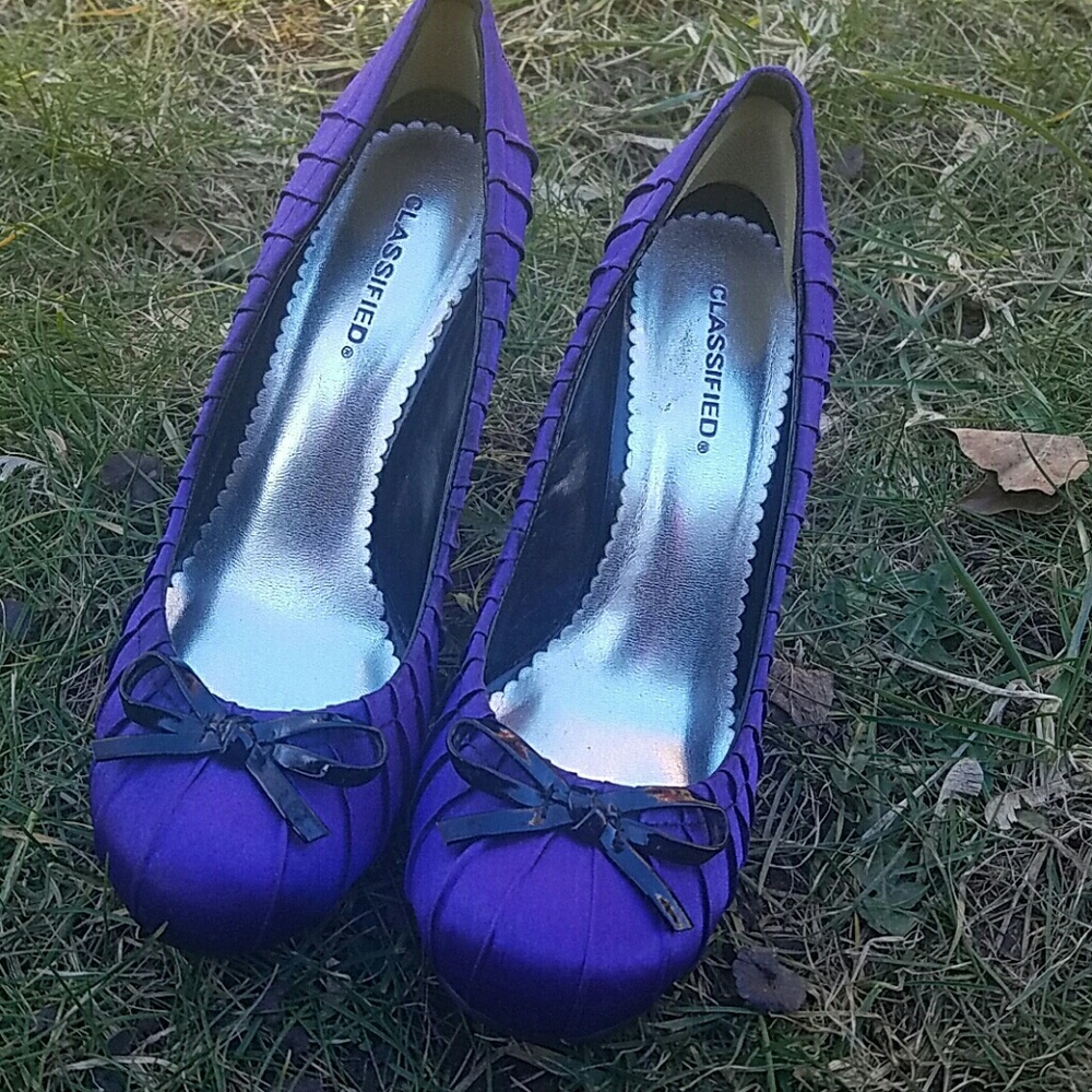 3 1/2 inch satin heels