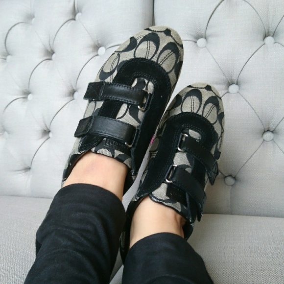 Coach Shoes - Coach black signature sneaker size 6.5