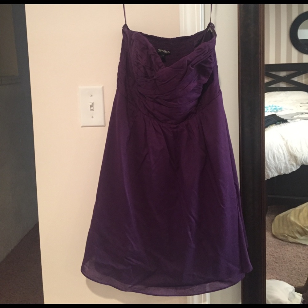 Strapless purple Express dress
