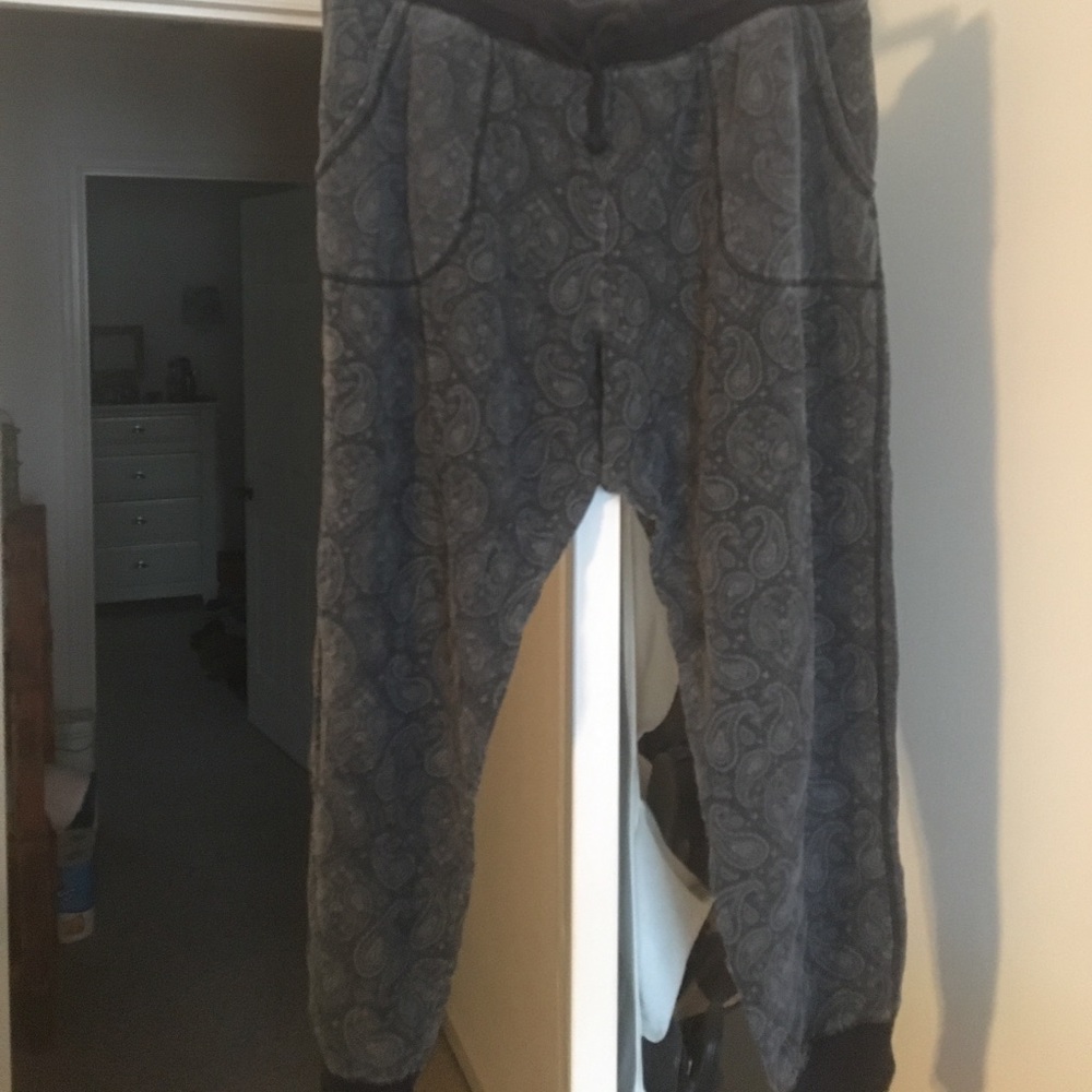 Paisley print joggers