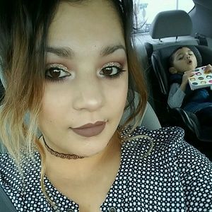 Meet your Posher, Yovana