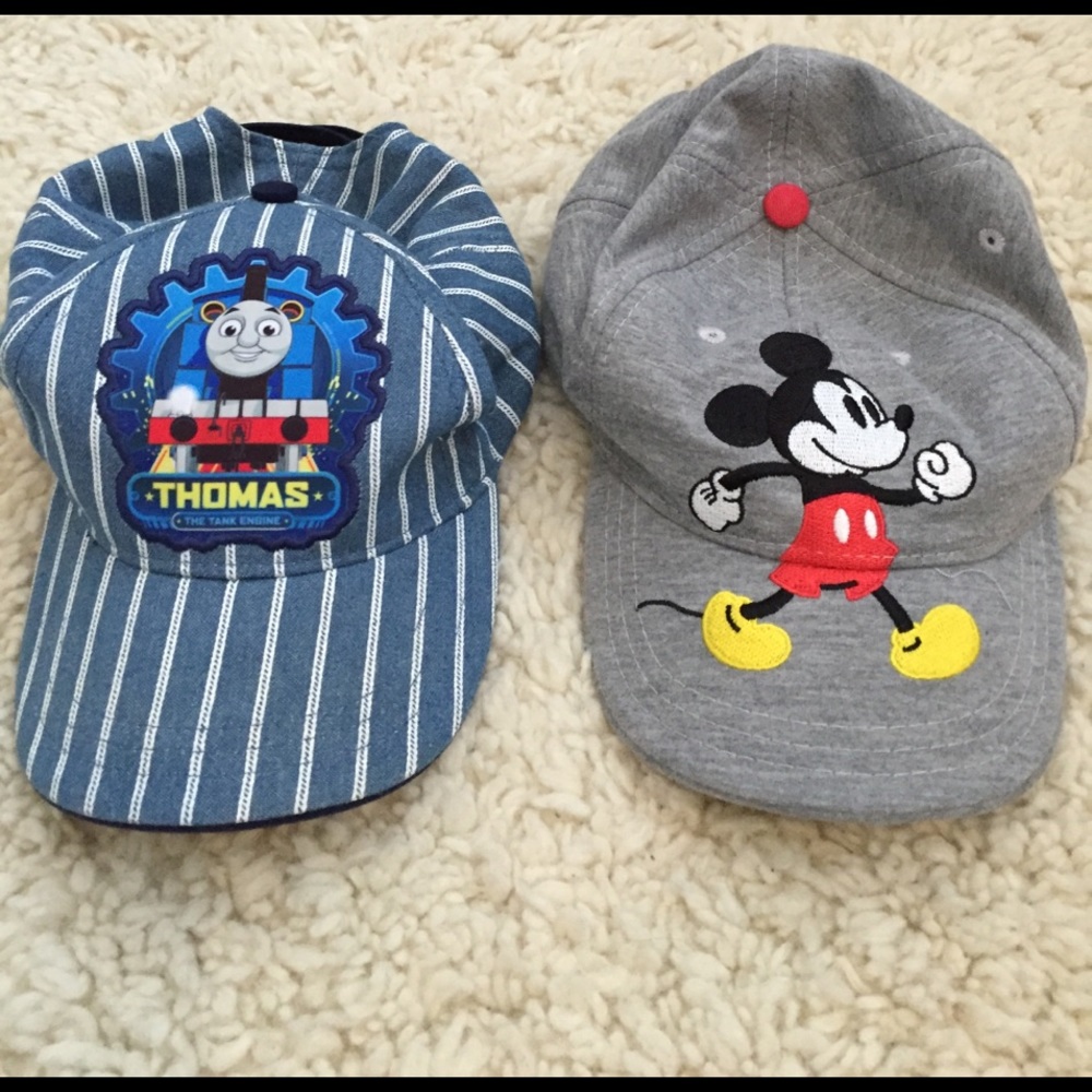 🚫donated Two hats one size fits most