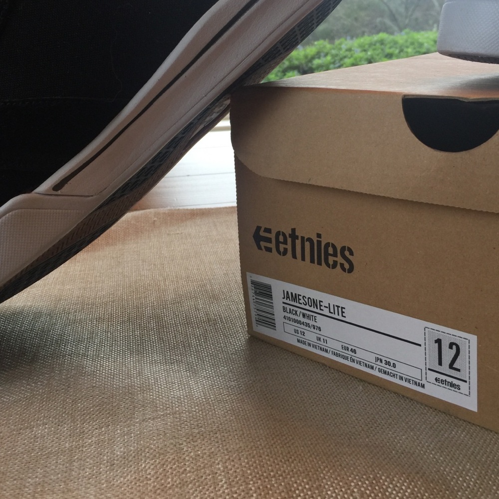 NEW - Men's Size 12 Etnies