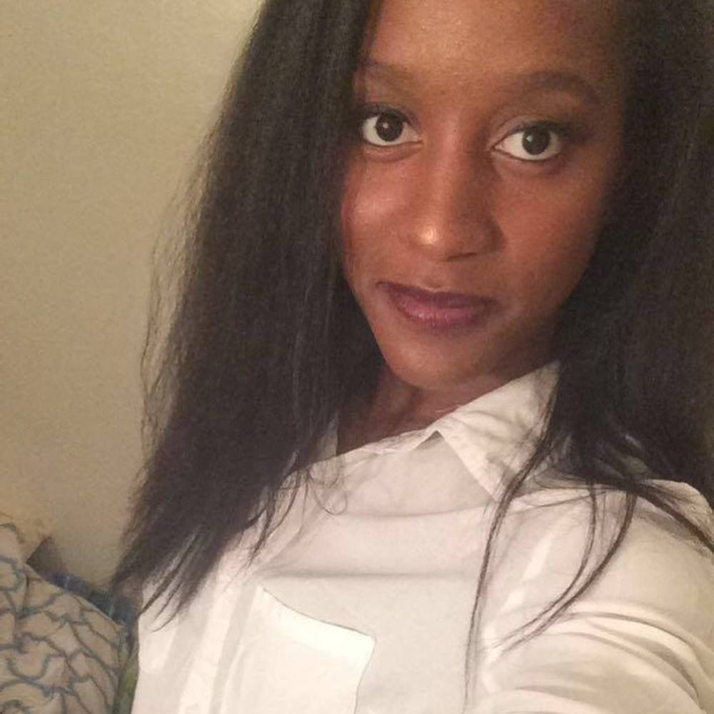 Meet your Posher, Mia