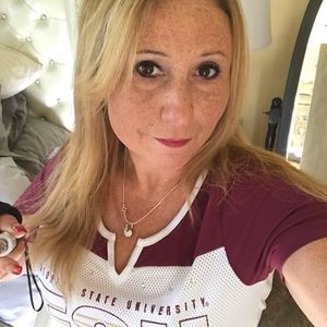 Meet your Posher, Leslie