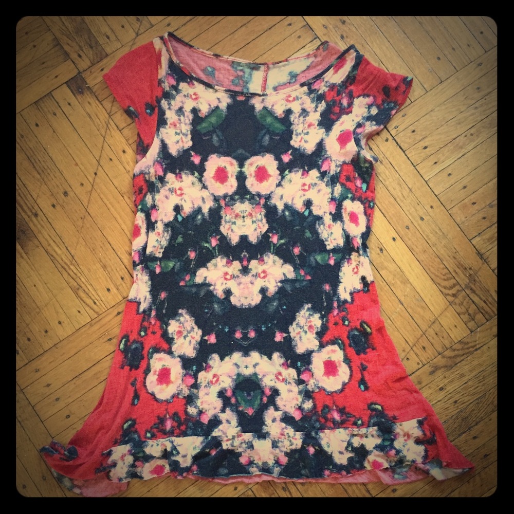 Westen wear floral scoop neck tee