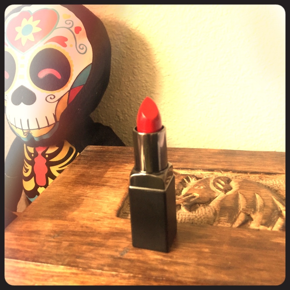 Lipstick 💄 for those lips 👄 that are on fire 🔥