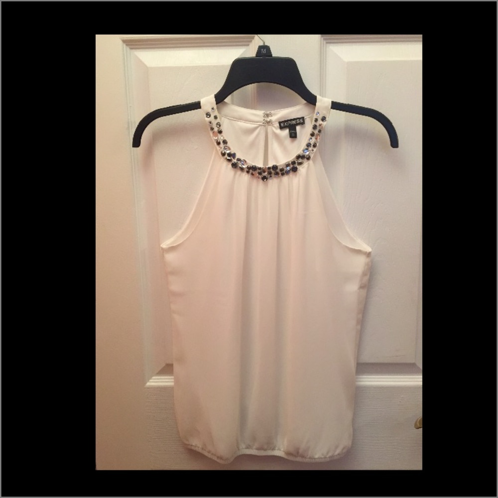 White top with embellished collar